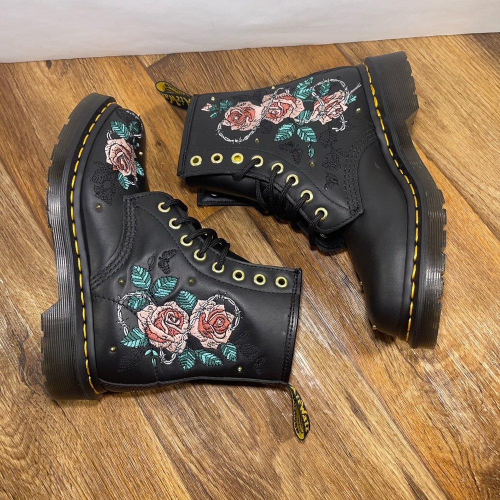 Dr Martens 1460 Vonda Chain Floral - Picture 9 of 9